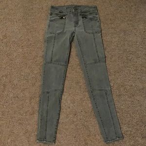 American Eagle olive skinny jeans 00